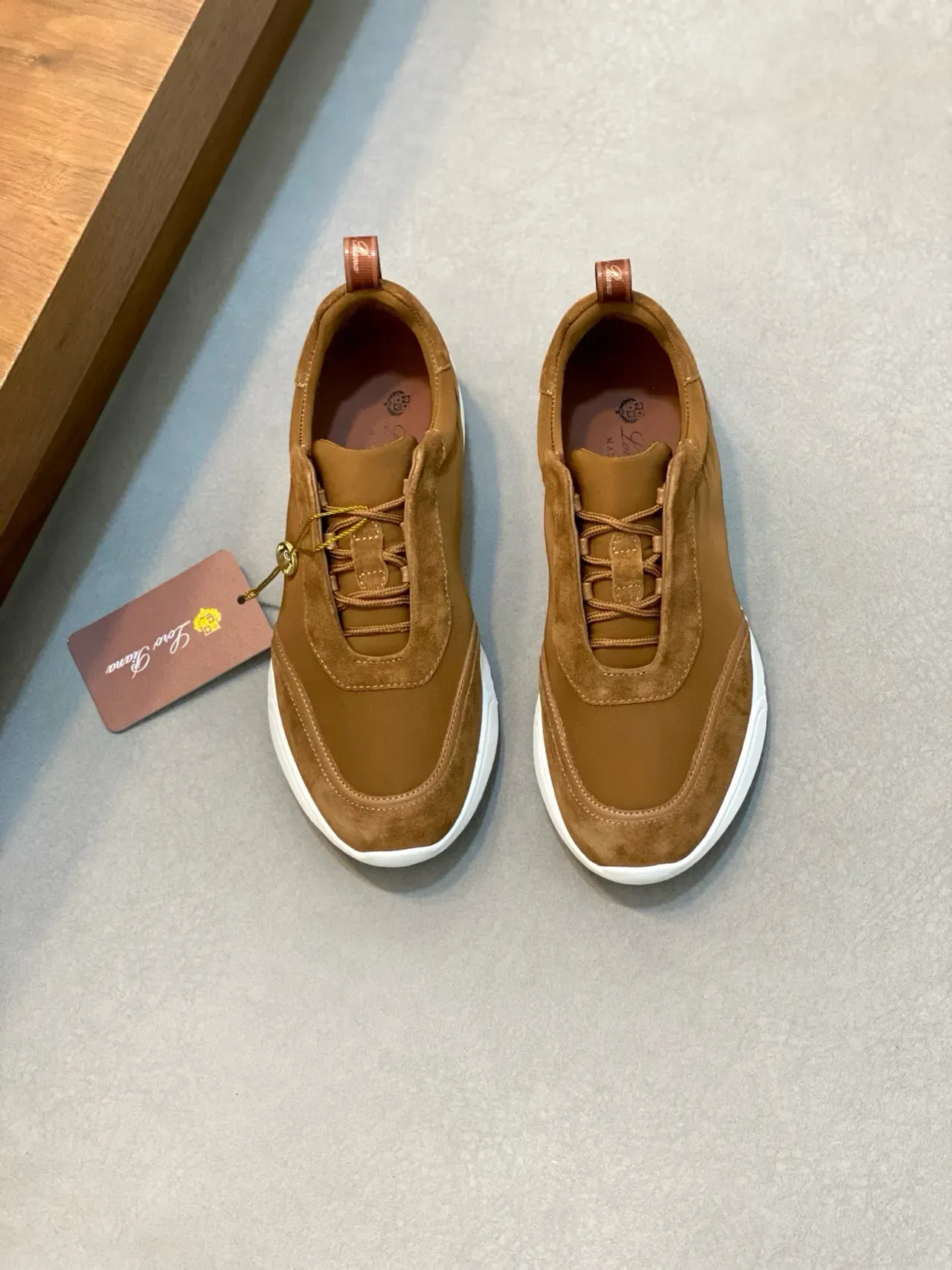 Loro Piana Zapatillas Lifestyle de Ante y Textil en Tan 2
