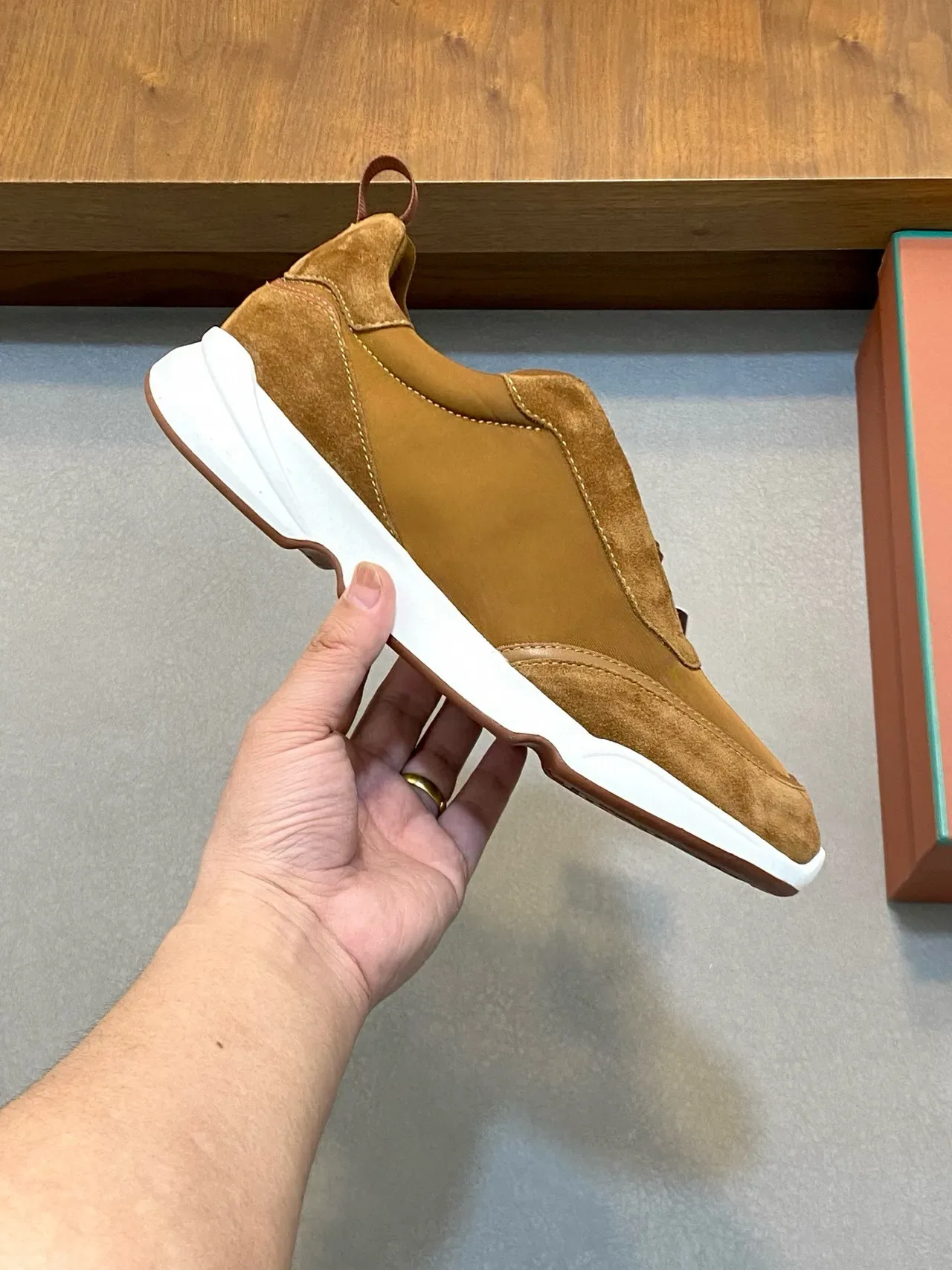 Loro Piana Zapatillas Lifestyle de Ante y Textil en Tan 4