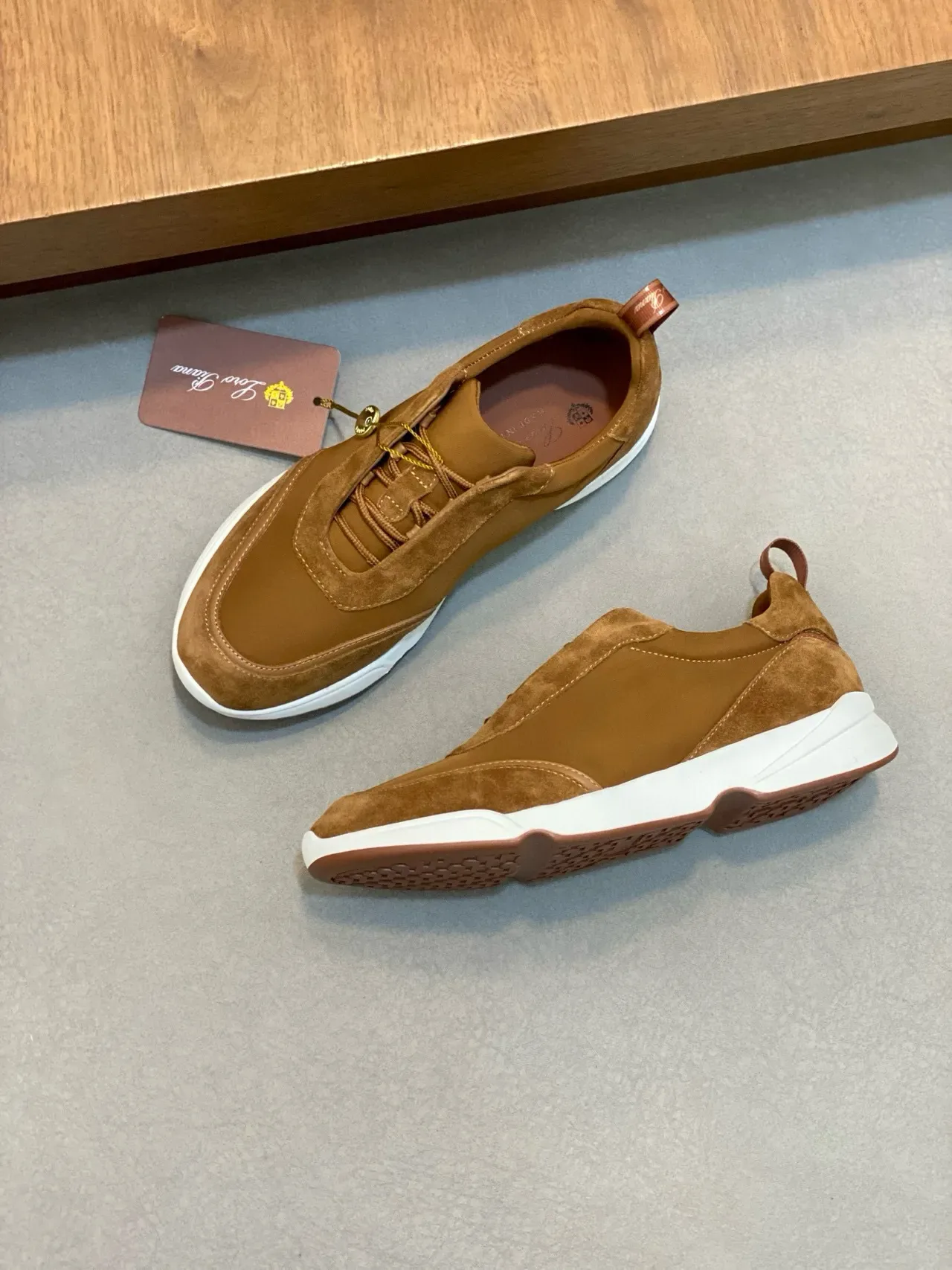 Loro Piana Zapatillas Lifestyle de Ante y Textil en Tan 5