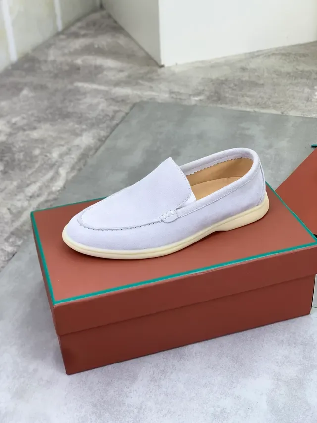 Loro Piana Tennis Walk مكاسين سويد رمادي فاتح 4