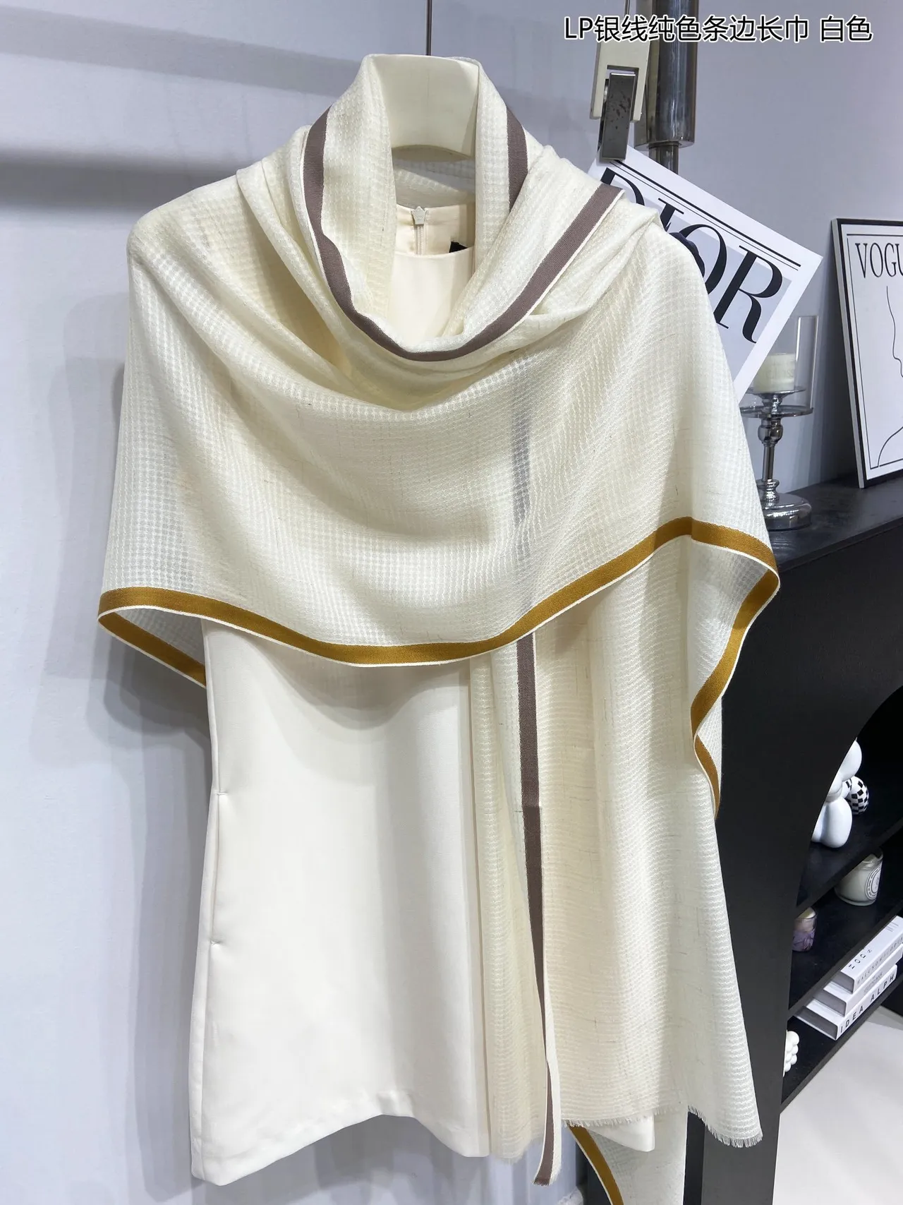 Loro Piana 白棕 编织 刺绣 标志 羊绒 围巾 7