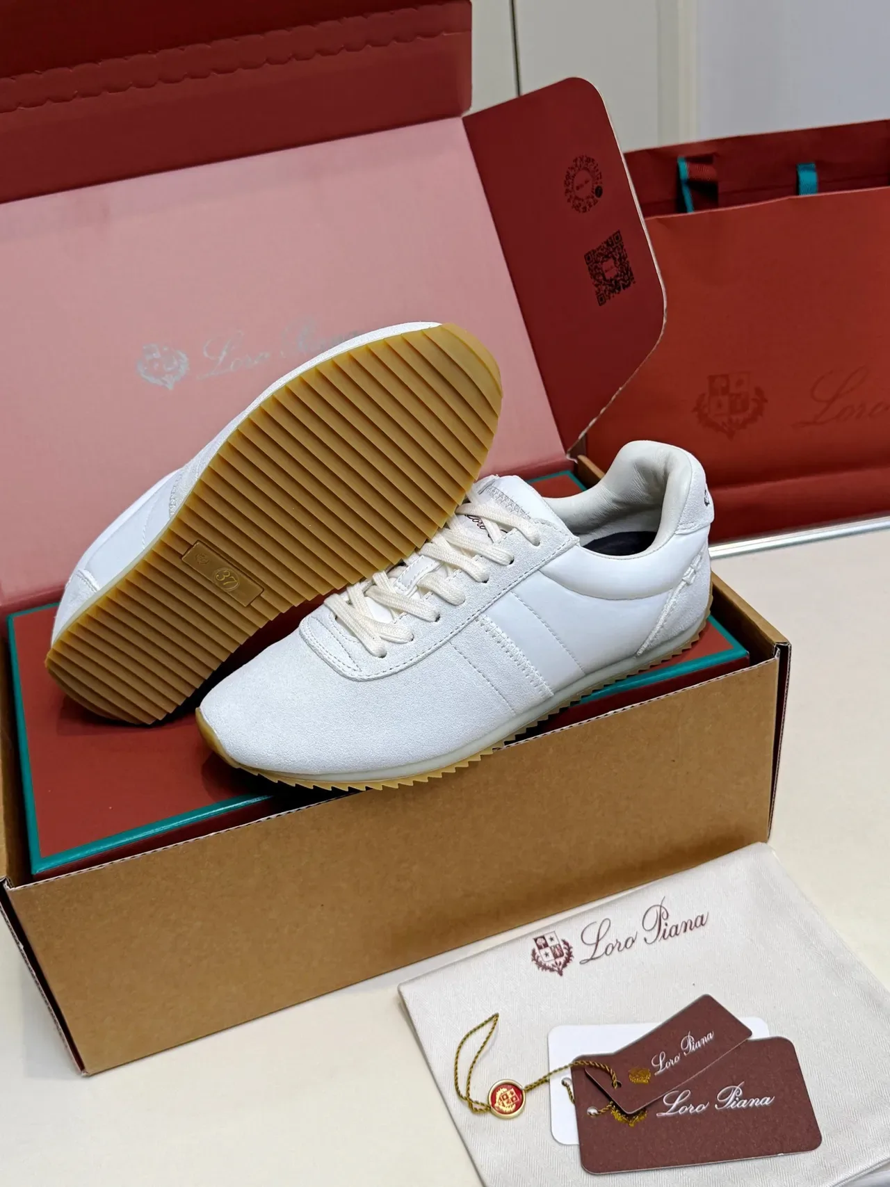 Loro Piana Daim Blanc Low-Top Lifestyle Baskets 2