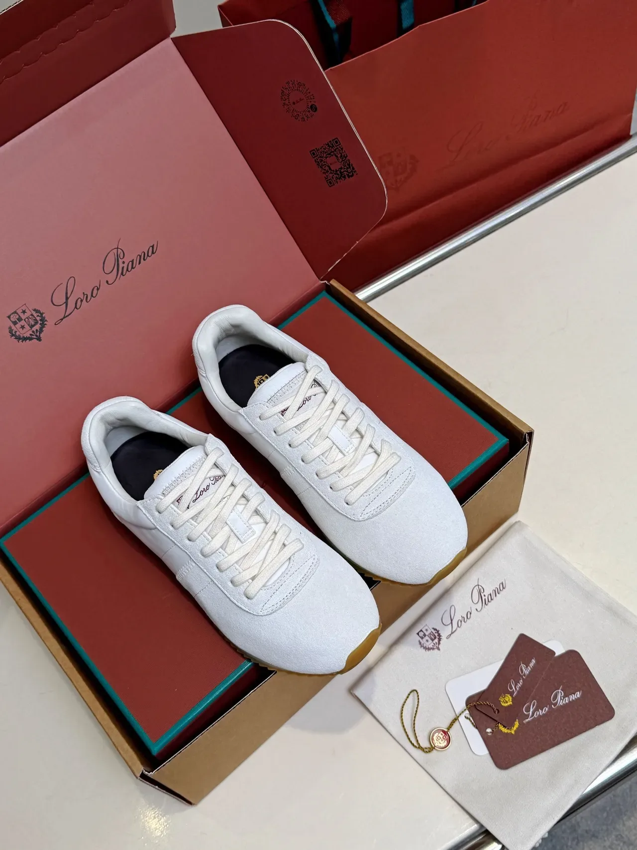 Loro Piana Daim Blanc Low-Top Lifestyle Baskets 5