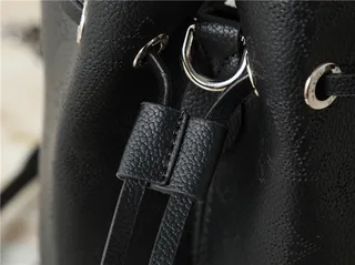 Louis Vuitton Sac seau à bandoulière en chaîne beige marron imprimé monogramme 6