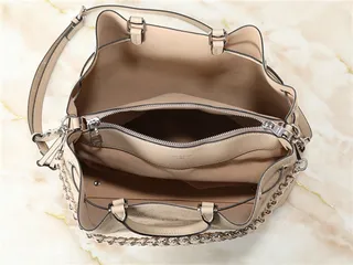 Louis Vuitton Sac seau à bandoulière en chaîne beige marron imprimé monogramme 11