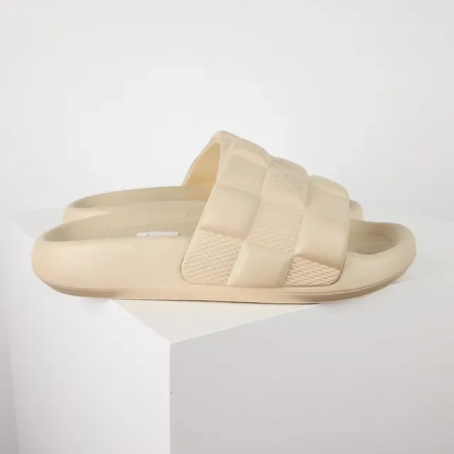 Louis Vuitton Beige Quilted Checkerboard Strap Molded Monochrome Sole Slippers 3
