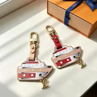 Louis Vuitton Beige Red Ship-Shaped Multi-Panel Phone Case by Louis Vuitton — electronics supplier, yupoo album photo
