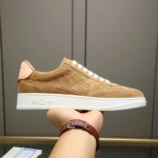 Louis Vuitton Sneakers Lifestyle Beige Blanco Monograma Embossado Suede Tabón de Talón Rosa Pálido