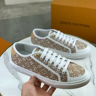 Louis Vuitton Bege e Branco Monograma Lona Tênis Lifestyle Low Top