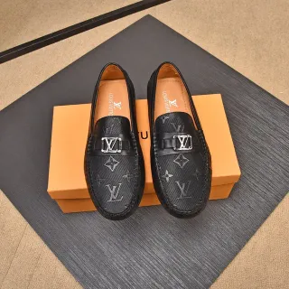 Louis Vuitton কালো বেইজ মোনোগ্রাম-পারফোরেটেড লেদার মেটাল LV বাকেল স্ট্র্যাপ লোফার