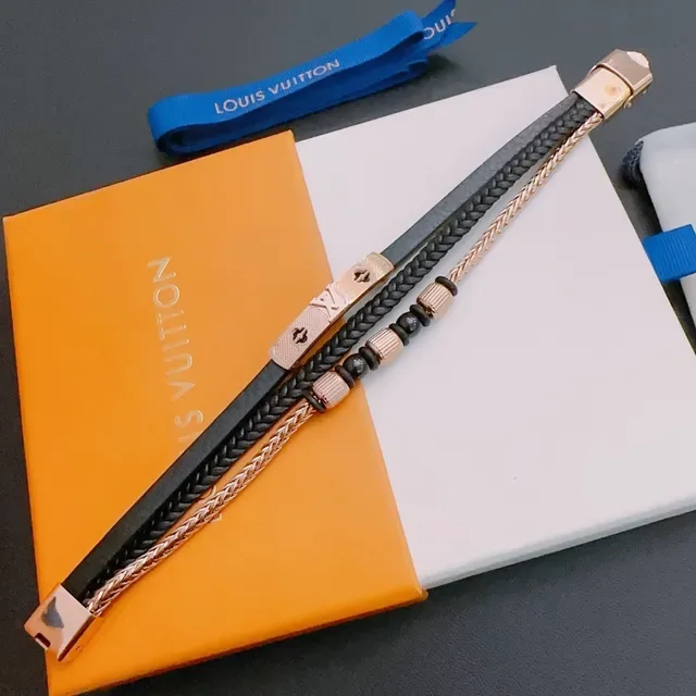 Louis Vuitton काला सोना बुना चमड़ा मोती ज्वेलरी 9