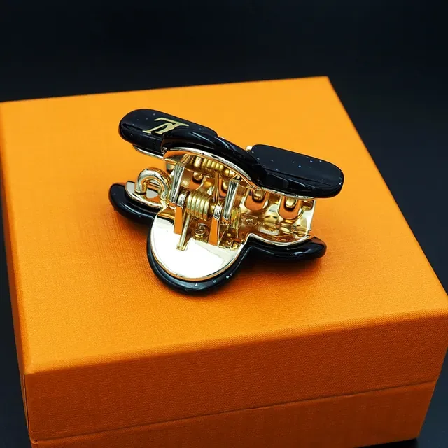 Louis Vuitton Joaillerie Résine et Métal Noir et Or Forme de Nuage 11