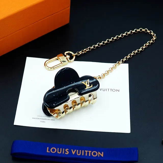 Louis Vuitton Joaillerie Résine et Métal Noir et Or Forme de Nuage 12