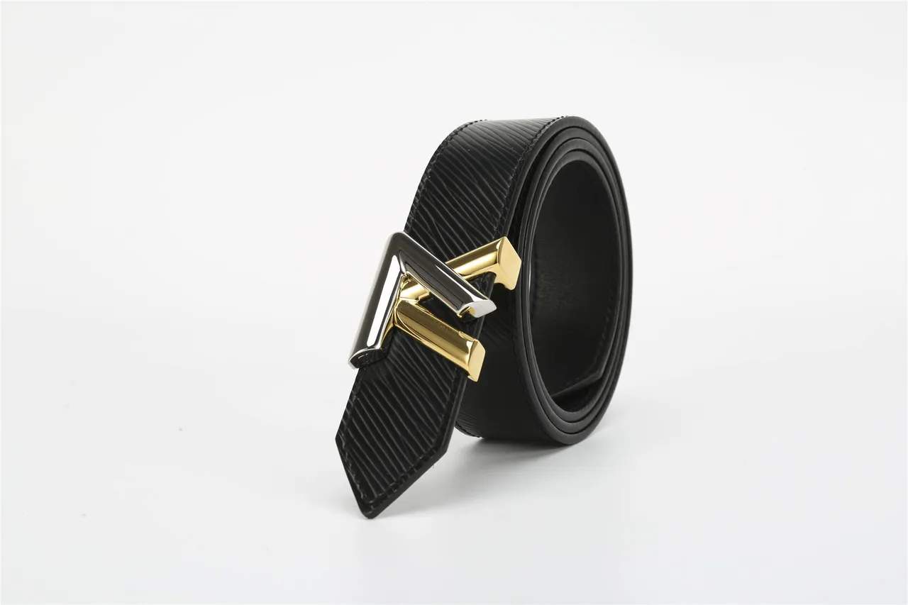 Louis Vuitton Black Gold Diagonal Epi-Grain Two-Tone LV Monogram Buckle Leather Belt 6