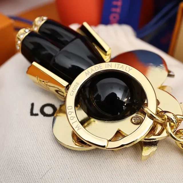 Louis Vuitton কালো সোনা এনামেল ফ্লোরাল চার্ম মেটাল ক্রসবডি ব্যাগ 3