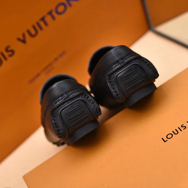Louis Vuitton Mocassim de Couro Preto e Cinza Monogramado Fivela de Metal LV Cinta Loafer 2