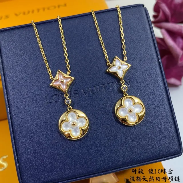 Louis Vuitton Colar Floral Mãe de Pérola 2