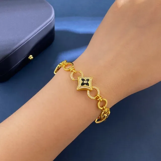 Louis Vuitton Blossom Quatrefoil Link Gold and Black Enamel Crystal Bracelet 5