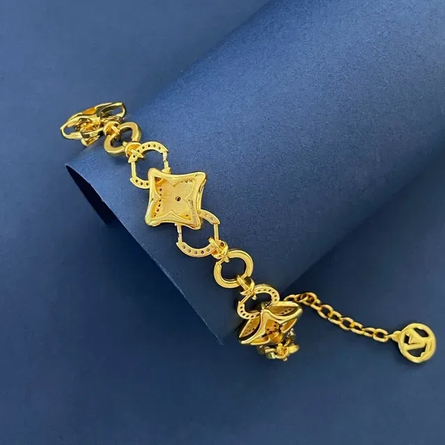 Louis Vuitton Blossom Quatrefoil Link Gold and Black Enamel Crystal Bracelet 6