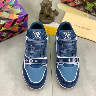 Louis Vuitton Tênis Lifestyle Azul Branco com Alça Monogramada Two-Tone na Parte Superior
