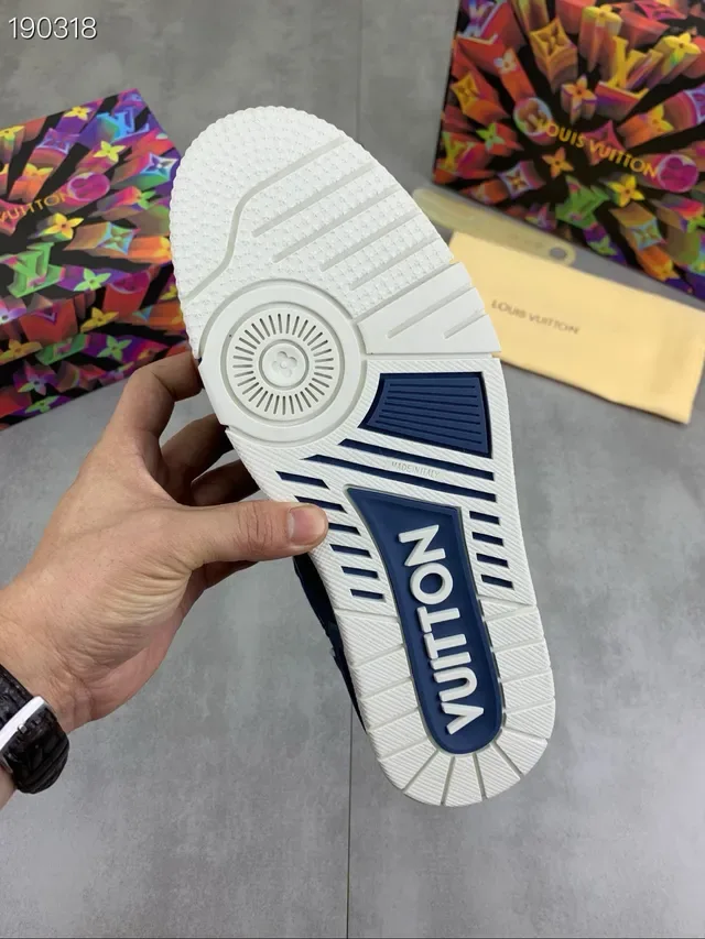 Louis Vuitton Sneakers Lifestyle Bleu Blanc avec Sangle Monogrammée Two-Tone sur la Tige 3