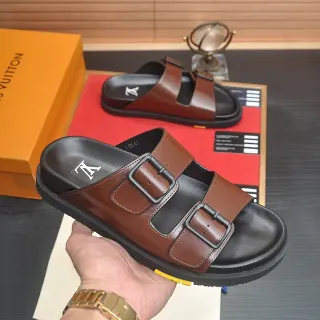 Sandálias Louis Vuitton Couro Marrom Preto Alça Dupla Fivela Casual