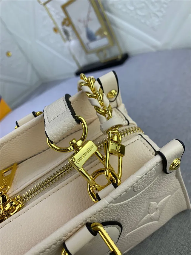 Louis Vuitton Capucines বেইজ সোনালি কাঠামোগত টপ-হ্যান্ডেল মোনোগ্রাম চামড়া হ্যান্ডব্যাগ 4
