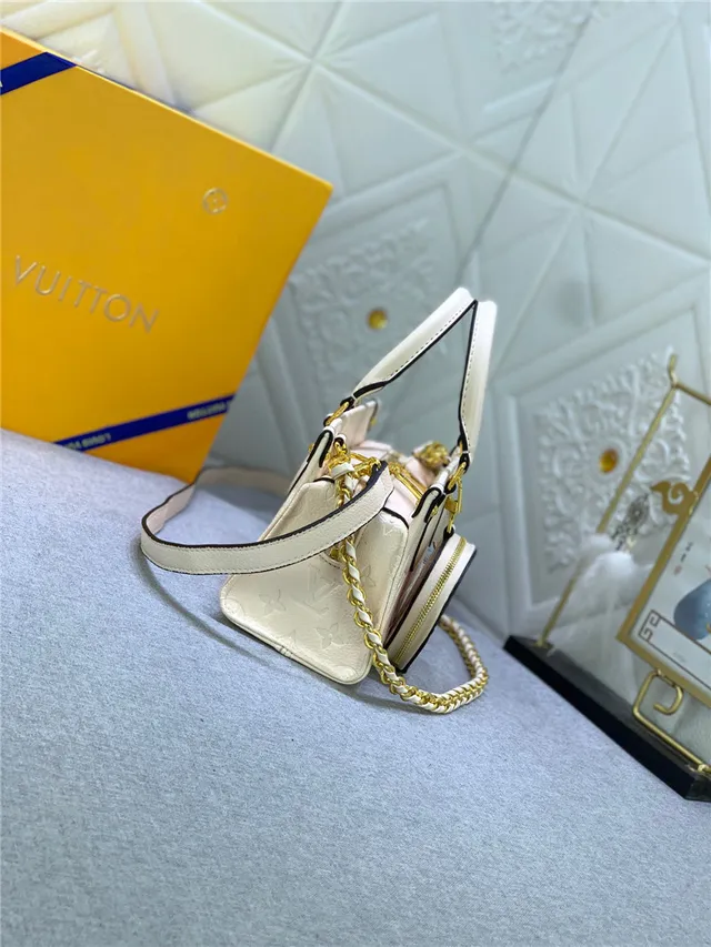 Louis Vuitton Capucines বেইজ সোনালি কাঠামোগত টপ-হ্যান্ডেল মোনোগ্রাম চামড়া হ্যান্ডব্যাগ 7
