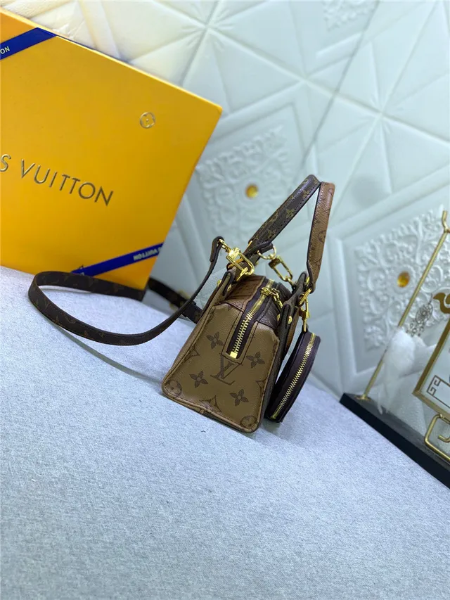 Louis Vuitton Capucines বেইজ সোনালি কাঠামোগত টপ-হ্যান্ডেল মোনোগ্রাম চামড়া হ্যান্ডব্যাগ 24