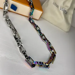 Colar Corrente Coleção Louis Vuitton Multicolor Prata Enlace Grosso Acabamento Iridescente