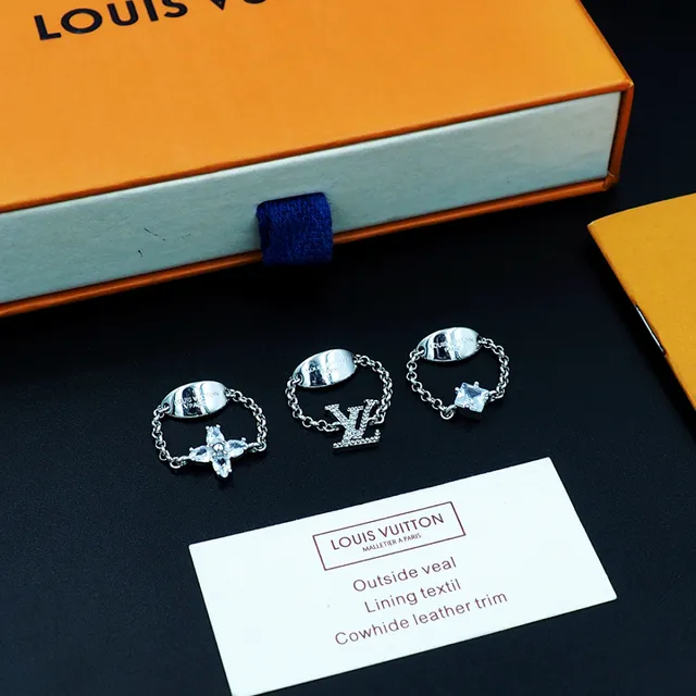 Louis Vuitton Chain-Linked Crystal Charm Rings 7