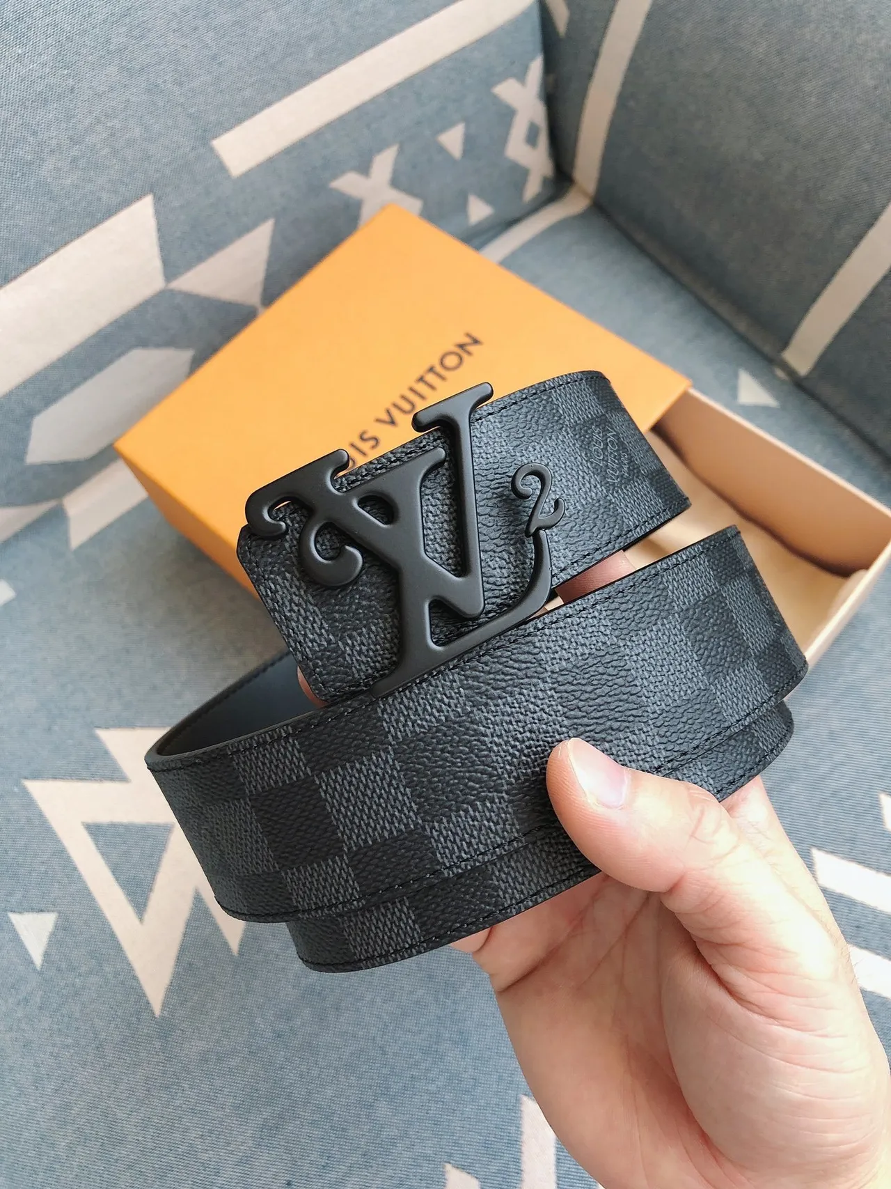 Louis Vuitton Damier Graphite Cinturón Azul Negro A Cuadros Esculpido Monograma Hebilla Cinturón de Cuero 2
