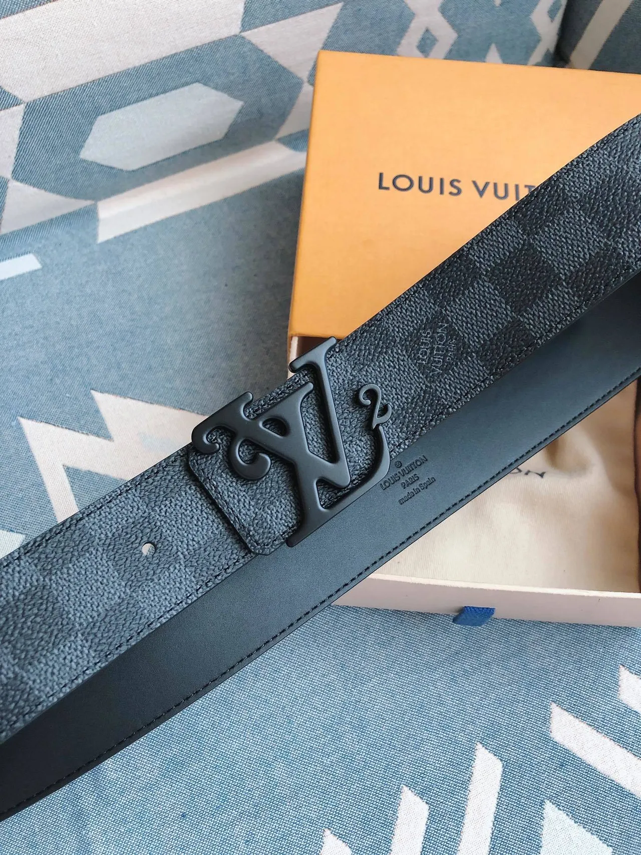Louis Vuitton Damier Graphite Cinturón Azul Negro A Cuadros Esculpido Monograma Hebilla Cinturón de Cuero 7