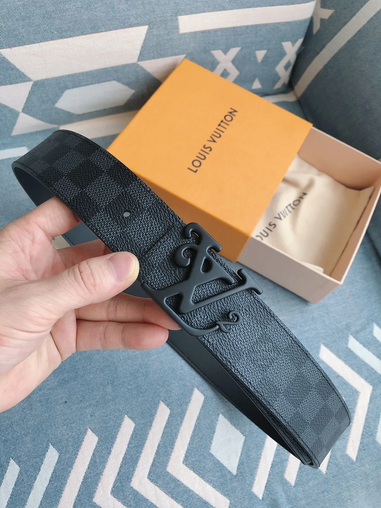 Louis Vuitton Damier Graphite Cinturón Azul Negro A Cuadros Esculpido Monograma Hebilla Cinturón de Cuero 8