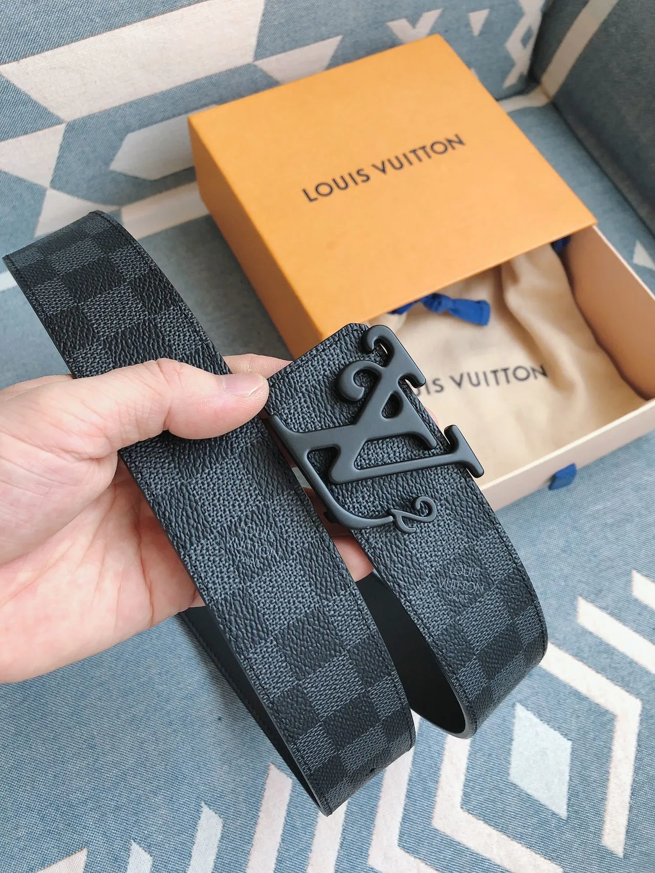 Louis Vuitton Damier Graphite Cinturón Azul Negro A Cuadros Esculpido Monograma Hebilla Cinturón de Cuero 9