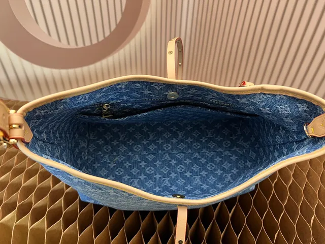 Louis Vuitton Denim Hobo Azul Beige Monograma Silueta Holgada Bolso Hobo 3