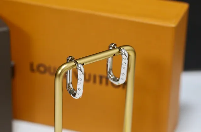 Louis Vuitton Engraved Monogram Flower Rectangular Hoop Earrings 2