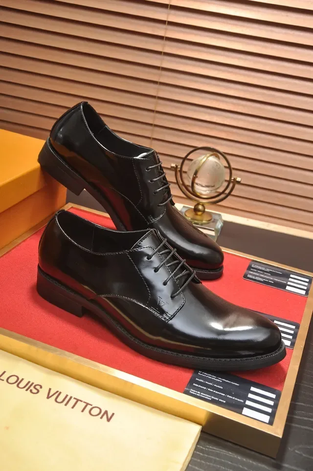 Louis Vuitton Glossy Black Cap Toe Oxford Shoes 4