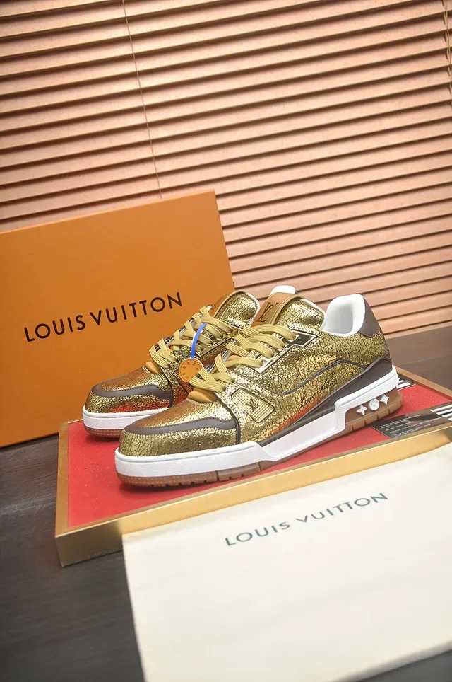 Louis Vuitton লাইফস্টাইল স্নীকার সোনালি বাদামি ক্র্যাকল মেটালিক আপার লেয়ার্ড সোল 4