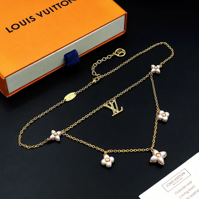 Louis Vuitton Gold Pink Chain Multi-Flower Pendant Design Necklace 7