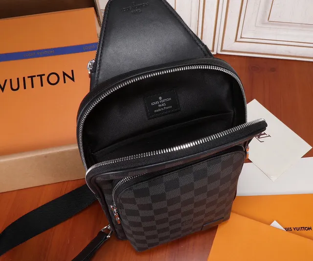 Louis Vuitton LL ब्राउन और ब्लैक मोनोग्राम मैसेंजर बैग 3