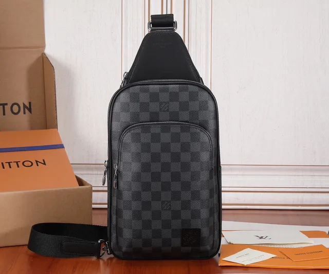 Louis Vuitton LL ब्राउन और ब्लैक मोनोग्राम मैसेंजर बैग 7