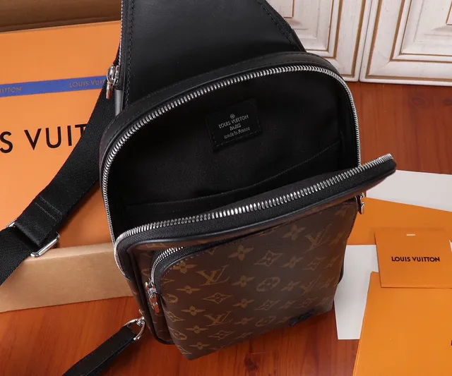 Louis Vuitton LL ब्राउन और ब्लैक मोनोग्राम मैसेंजर बैग 8