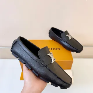 Louis Vuitton লোফার কালো সিলভার টেক্সচার্ড লেদার আপার মেটাল এলভি বাকল লোফার