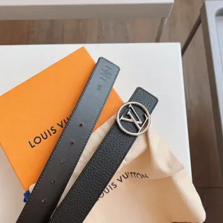 Louis Vuitton LV Circle Black Pebbled Leather Belt