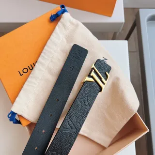 Louis Vuitton LV Initiales Black Pebbled Leather Belt