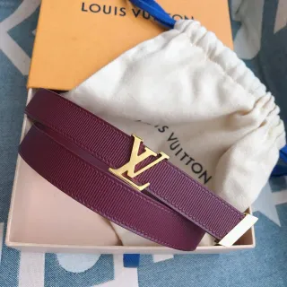 Louis Vuitton LV Initiales Cinto de couro bordeaux canalé