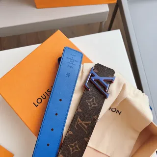 Louis Vuitton LV Initiales Monogram कैनवास और नीली चमड़ी की बेल्ट