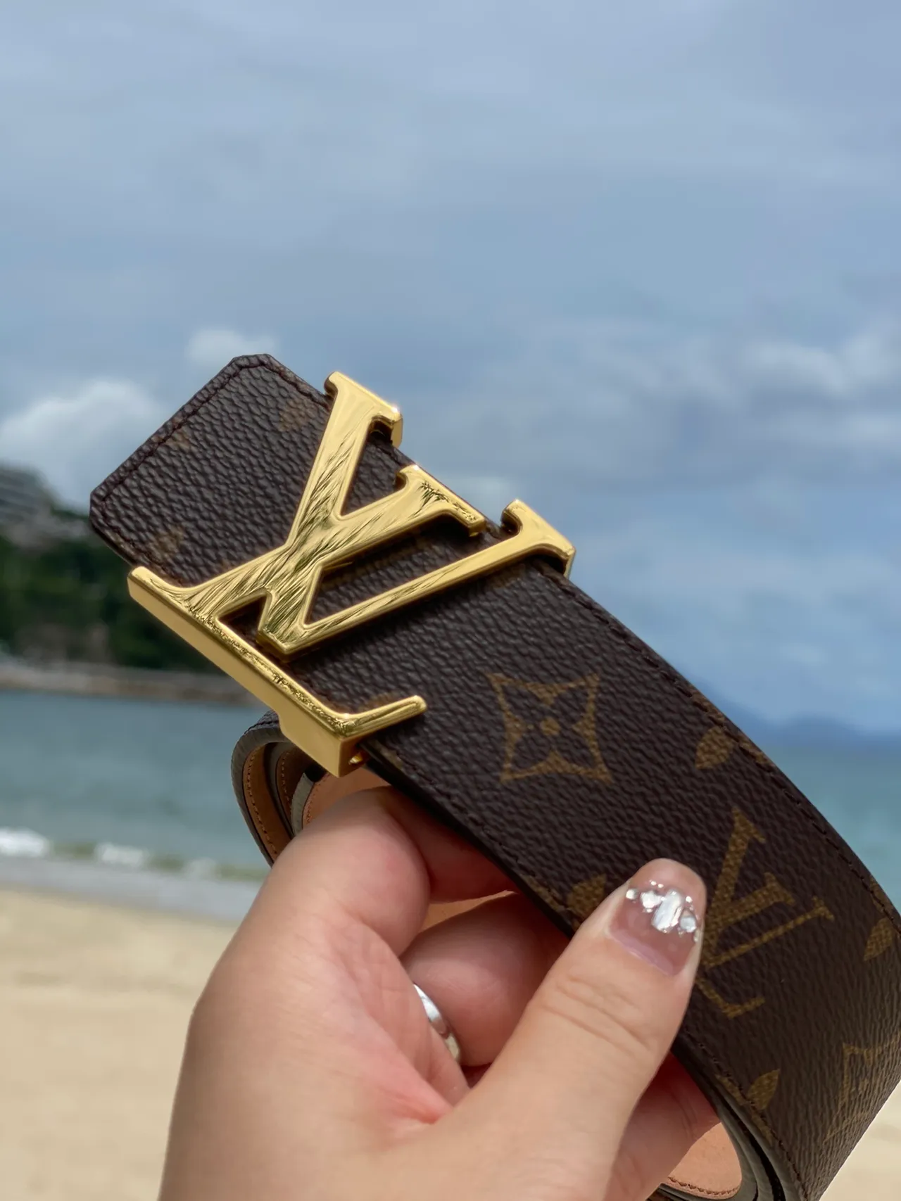 Louis Vuitton LV Initiales Monogram lona dourada fivela cinto de couro 2
