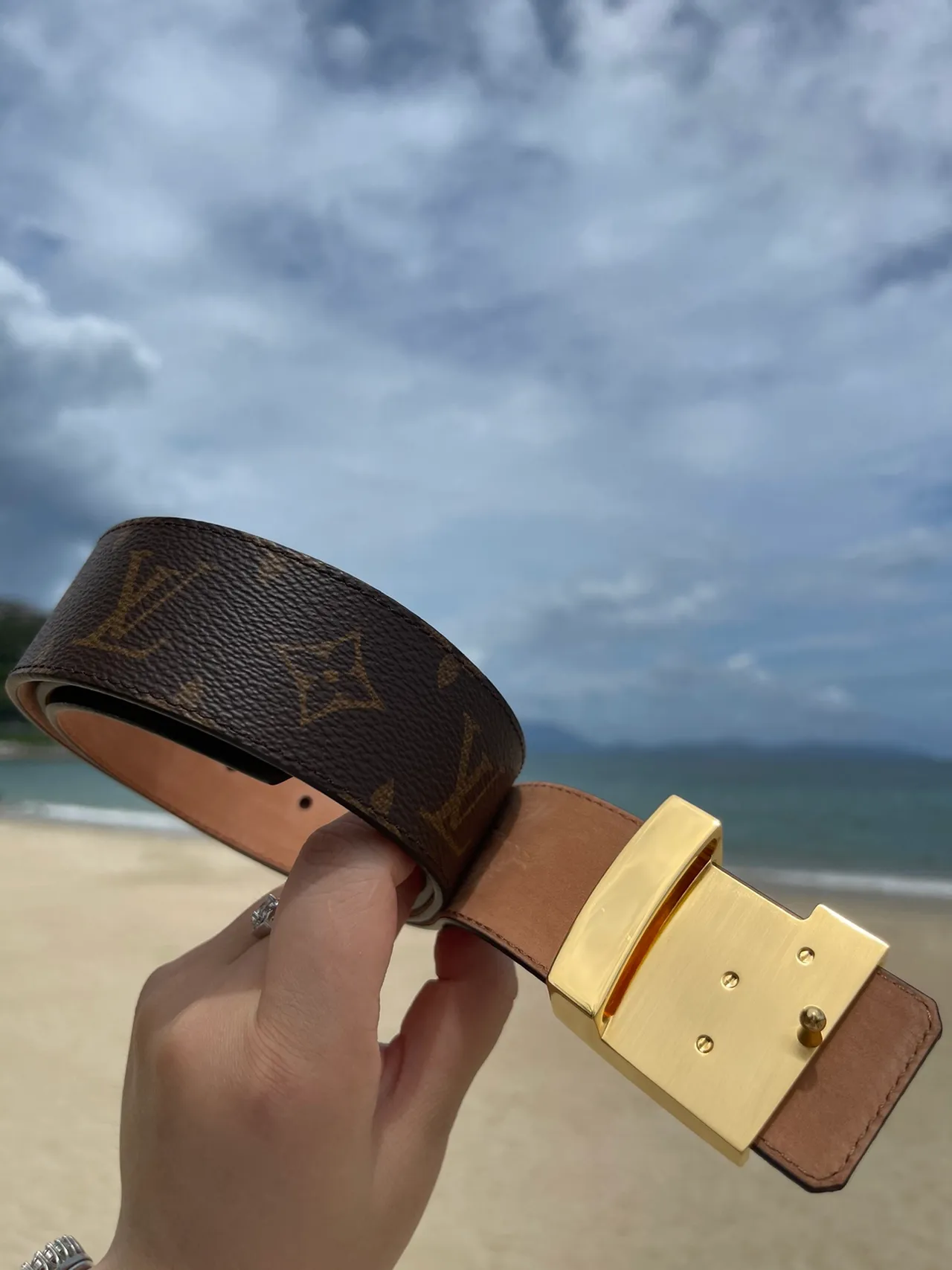Louis Vuitton LV Initiales Monogram lona dourada fivela cinto de couro 3